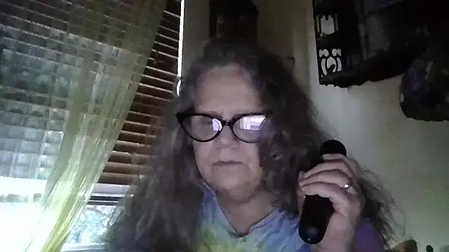 DestineeLoverGirl from StripChat is Freechat