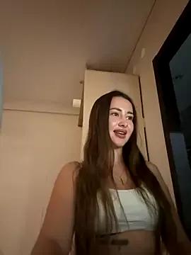 Dianagoldennnn from StripChat is Freechat