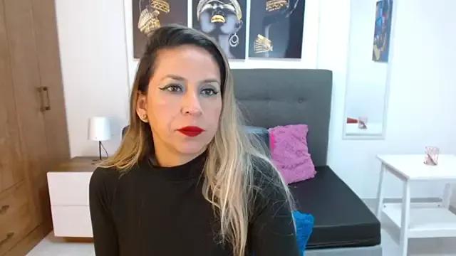 DianaPearls from StripChat is Freechat