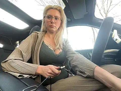 didi-diamond from StripChat