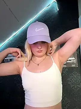 DieBlondeHannah from StripChat is Freechat