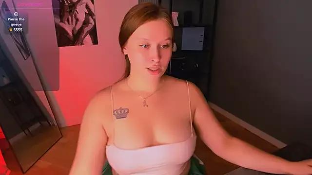 DivaPeachy from StripChat is Freechat