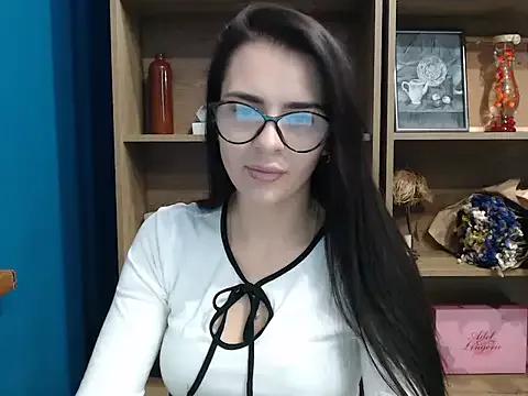divina_kira from StripChat