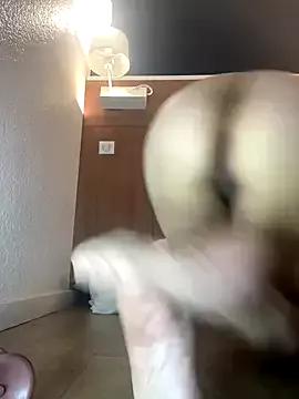 Divine1978 from StripChat is Freechat