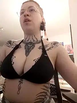 divine_eve from StripChat