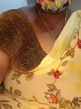 Divyahoty webcams show profile image 