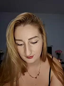 dixielarys from StripChat is Freechat