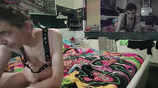 Doggyray44 from StripChat