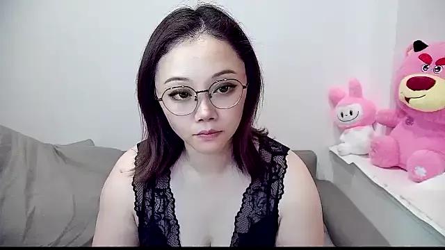 Dolcegattina-Asian from StripChat is Freechat