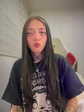 DOLL_ANDY from StripChat