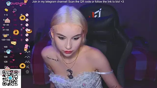 doll_barbieee from StripChat