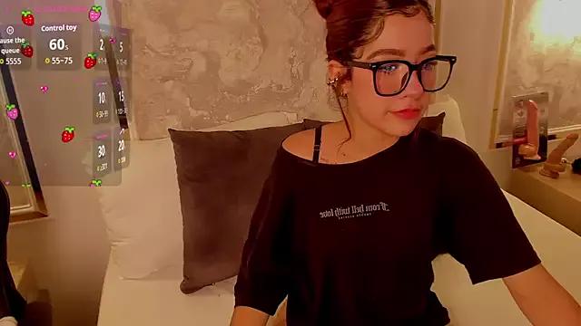 doll_eyees_ from StripChat is Freechat