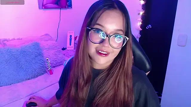 Dollie_love from StripChat is Freechat