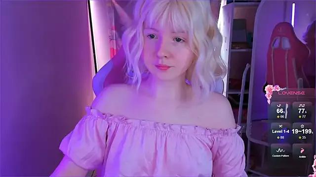 dollros from StripChat
