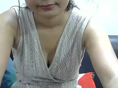 Dolly1206 from StripChat