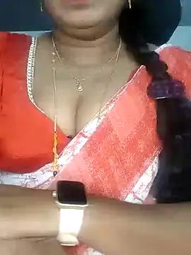 Dollybell from StripChat