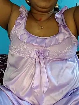 Dollybell from StripChat