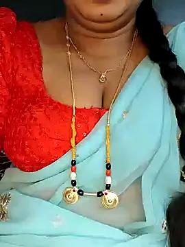 Dollybell from StripChat