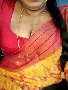 Dollybell from StripChat