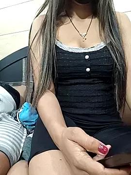 dollyneh from StripChat
