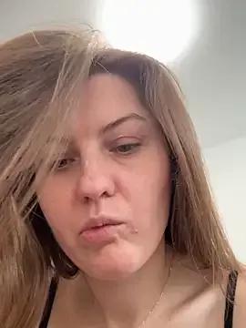 DollyRoma from StripChat