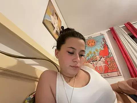 DollyRose16 from StripChat