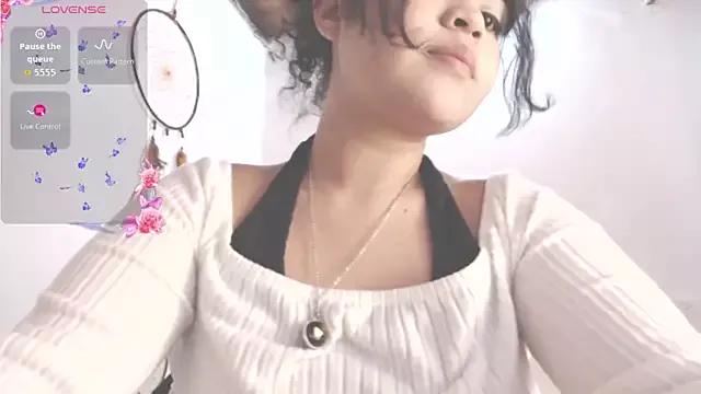 dollysweettt666 from StripChat