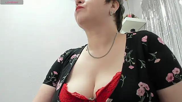 Dolorys from StripChat