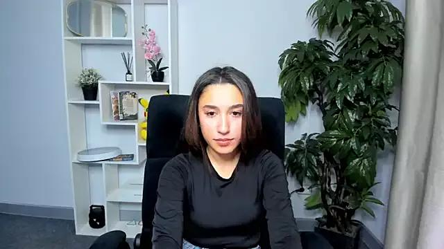 DonnaLloyd from StripChat is Freechat