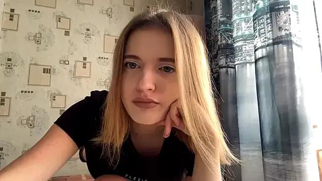 Doom_Kissa webcams show profile image 