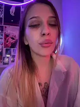 Dooubletroublee from StripChat