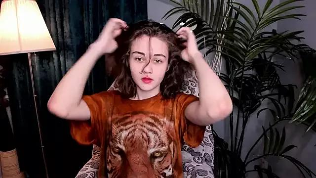 DorattiBum from StripChat is Freechat