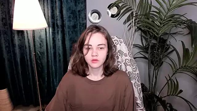 DorattiBum from StripChat is Freechat