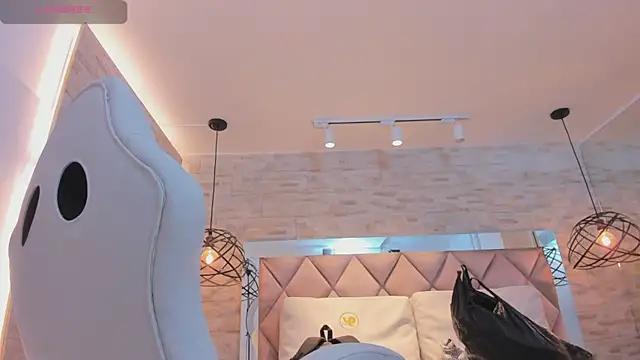 dorothy_vegga from StripChat