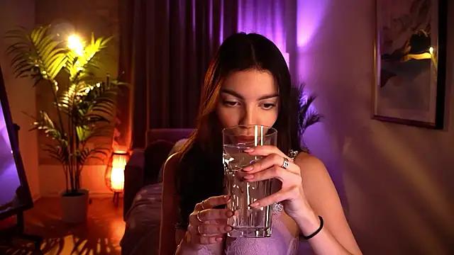 DorothyBellee from StripChat
