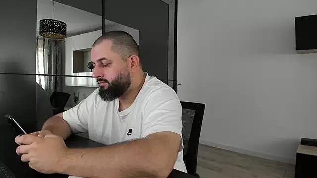 DravenPeak from StripChat is Freechat