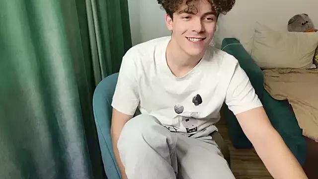 Dreamgonetan webcams show profile image 