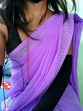 Dreamqueentamill from StripChat is Freechat
