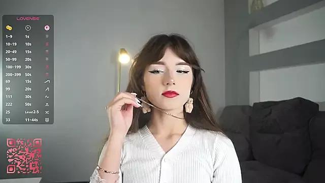 DreamyDaisy from StripChat is Freechat