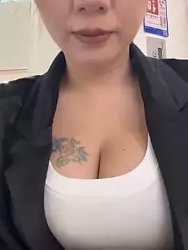 Dujuan-d from StripChat