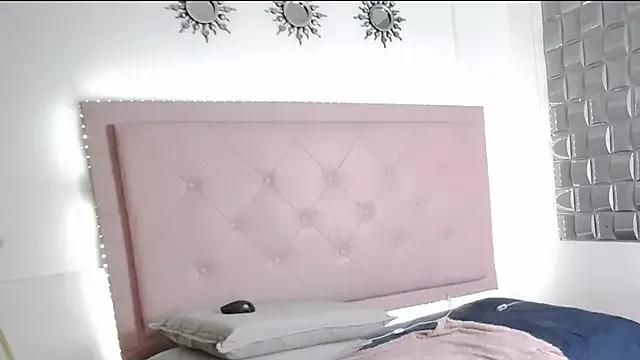 Dulce__Lovee from StripChat is Freechat