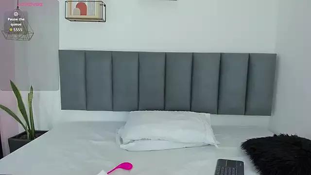 dulce_mmg from StripChat is Freechat