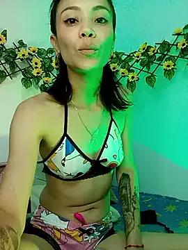 dulcelatin21 from StripChat is Freechat