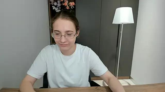 DulceLipka from StripChat is Freechat
