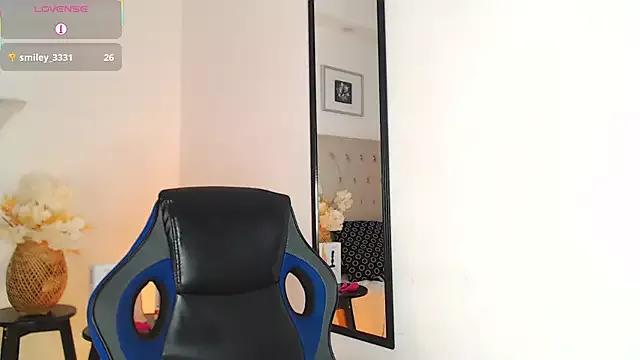 Dulcey_ from StripChat is Freechat