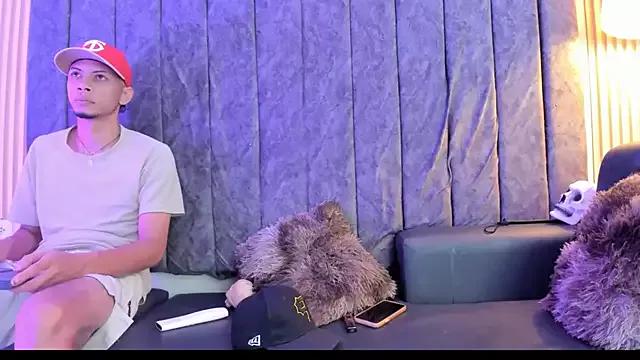 DustinandJordan from StripChat is Freechat