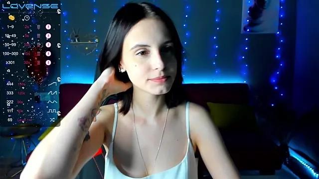 EdelineMaher from StripChat