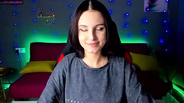 EdelineMaher from StripChat
