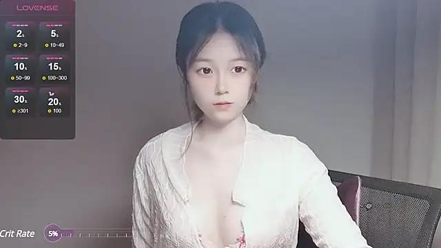 EdenDaisy from StripChat