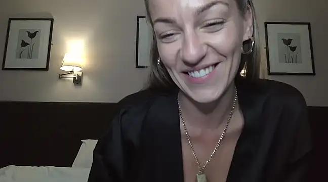 Edenfox- from StripChat